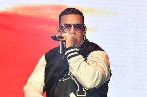 Lee más sobre el artículo El lujoso regalo de Daddy Yankee a un seguidor en Bogotá