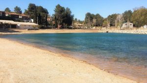 Lee más sobre el artículo Así es Playamonte, la primera playa de interior de València con bandera azul