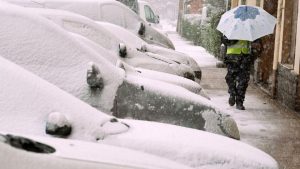 Lee más sobre el artículo Nieve en la Comunidad Valenciana: El fin de semana comienza con temperaturas en descenso, fuerte viento y nieve