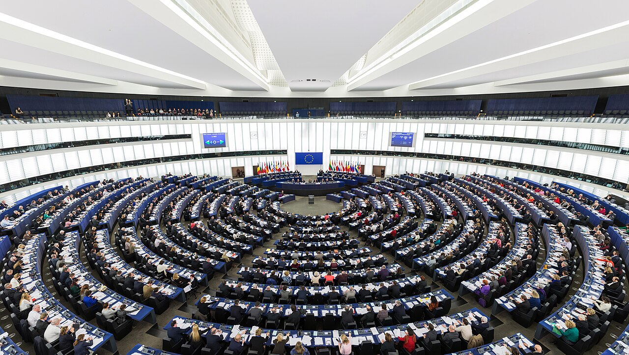 En este momento estás viendo El Parlamento Europeo reconoce la invasión en Ceuta y exige a Marruecos respetar la soberanía española